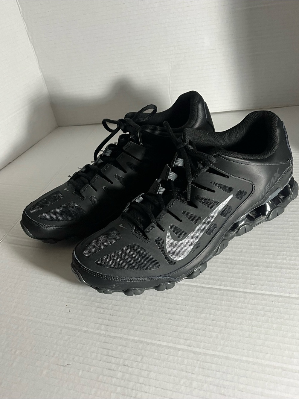 Nike Reax 8 workout sneakers size 11 good condition